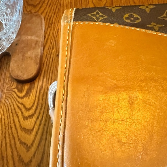 Vintage Authentic Louis Vuitton Train Case - Picture 5 of 16